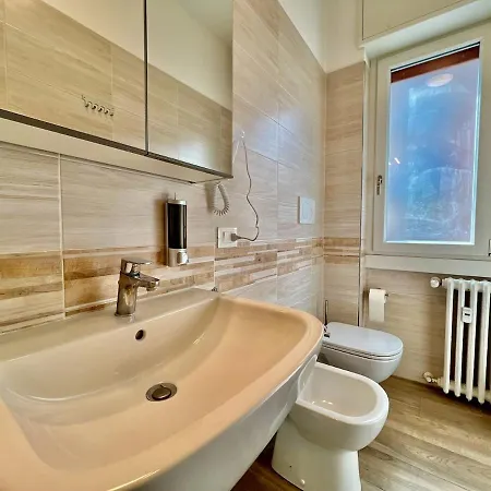 25 Minutes Milano Duomo Elegant Center Sesto Apartment Sesto San Giovanni