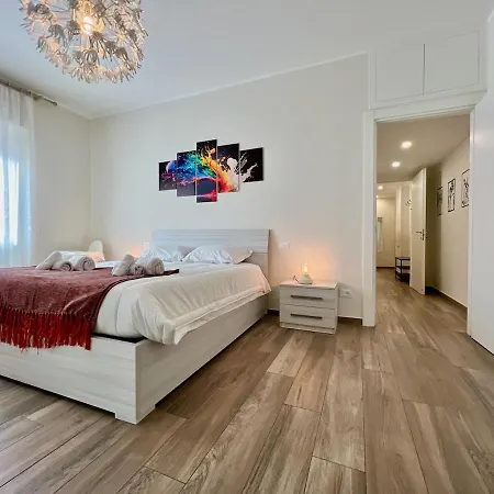 25 Minutes Milano Duomo Elegant Center Sesto Apartment Sesto San Giovanni